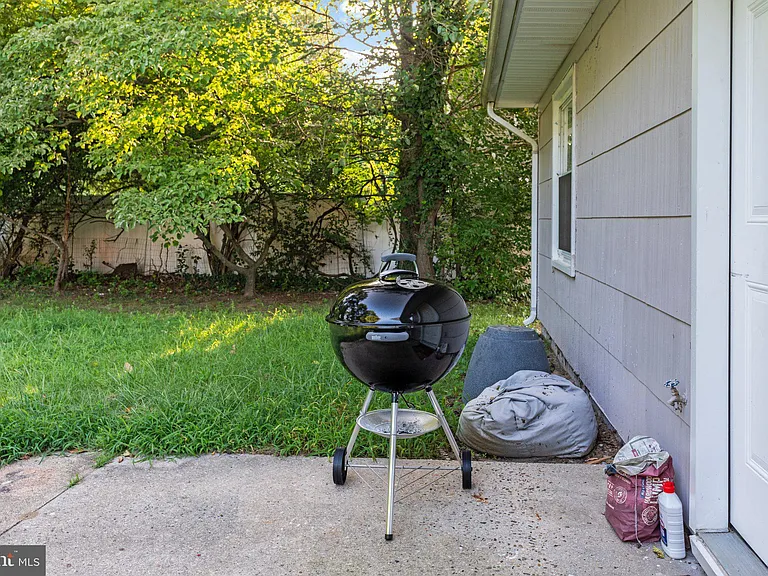 124 Pennypacker Dr — Photo 32