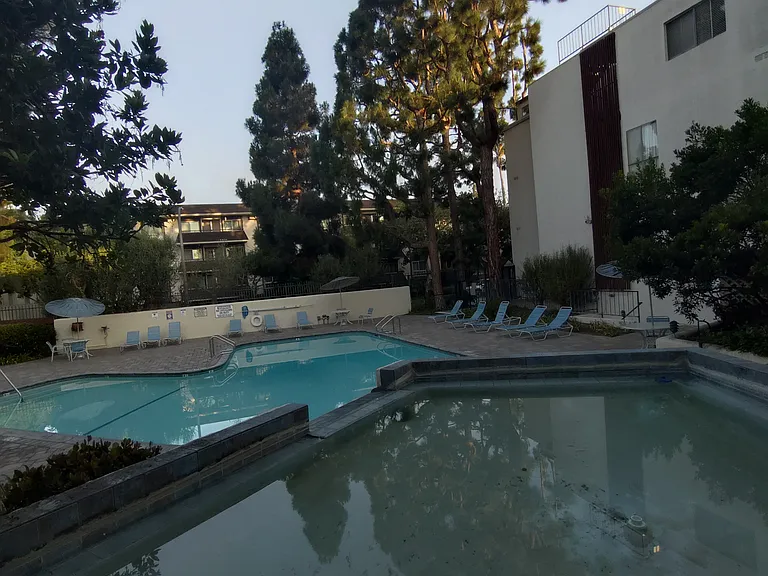 5950 Canterbury Dr #C214 — Photo 31