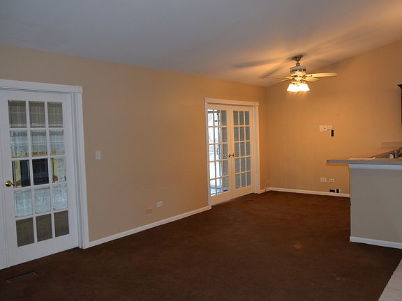 3rd image of 3451 Plymouth Ln