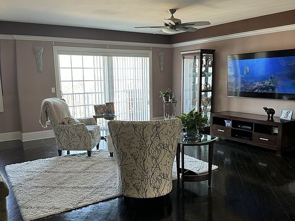 4th image of 4833 N Olcott Ave Unit 608