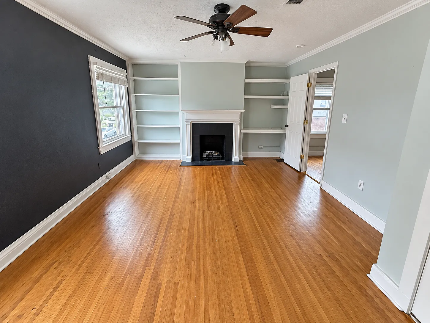 1 bed, 1200 sqft, $1,350 — Photo 4
