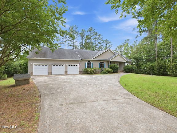 3rd image of 308 Vicksburg Court