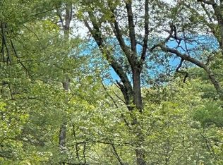 68 Rouges Harbor Rd, Kerhonkson, NY 12446