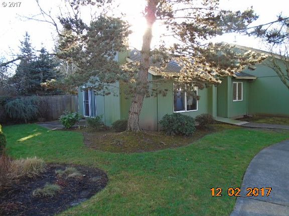 2nd image of 6553 NE Dogwood St
