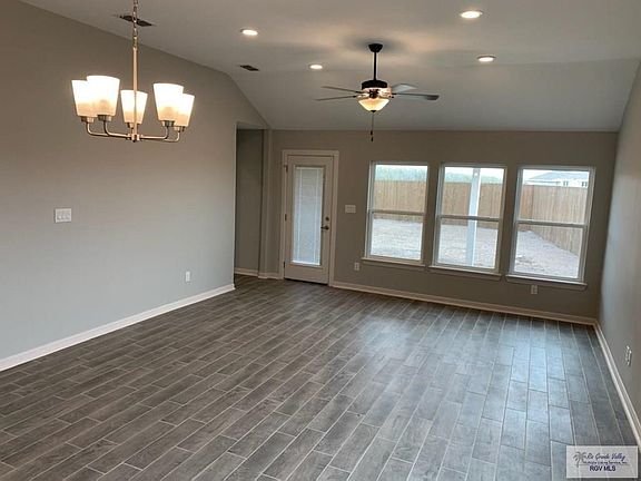 5th image of 2021 Grove Ln