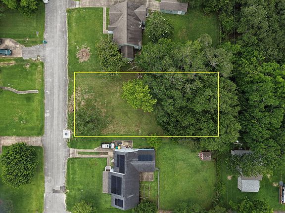 4th image of 2320 Meadow Ln