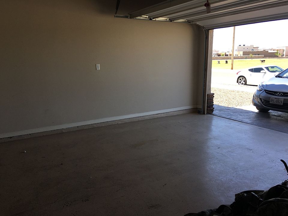 1st image of 3180 Hidden Creek Dr