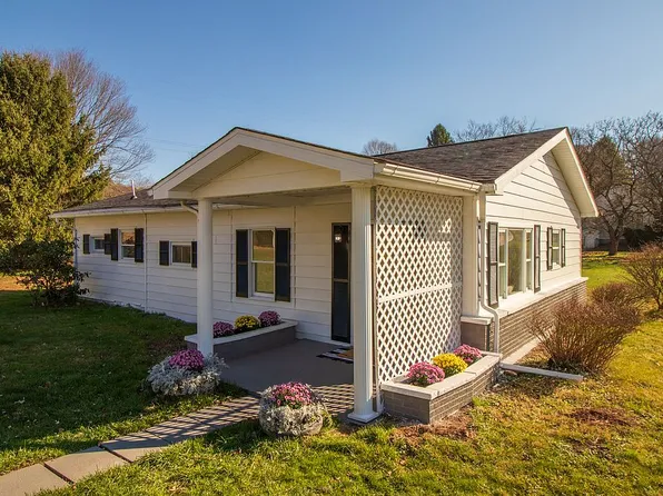 12316 Brandonville Pike, Albright, WV 26519