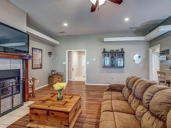 5th image of 408 Baldwin Dr