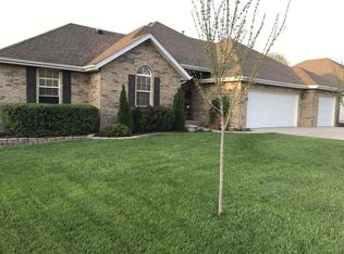 1703 E Bingham St, Ozark, MO 65721