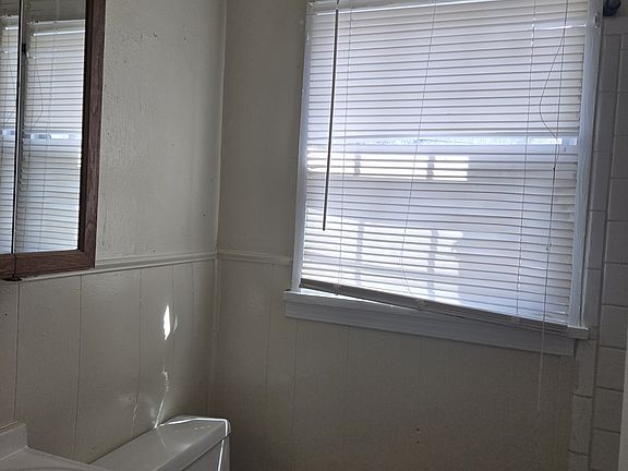 5th image of 2124 S Air Depot Blvd