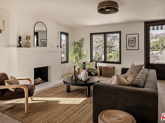 4th image of 1565 Murray Cir