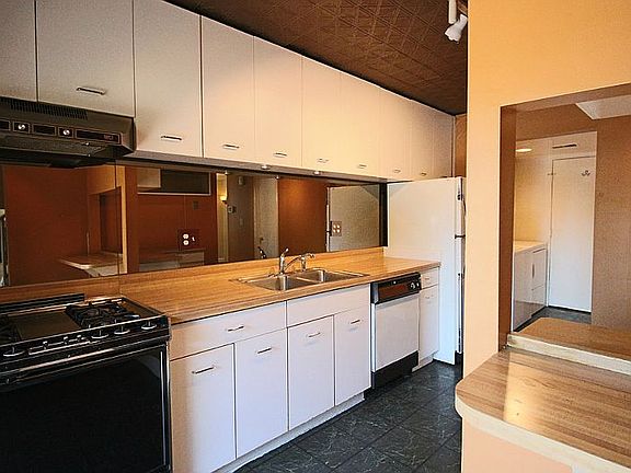 3rd image of 191 Kingsberry Dr #191