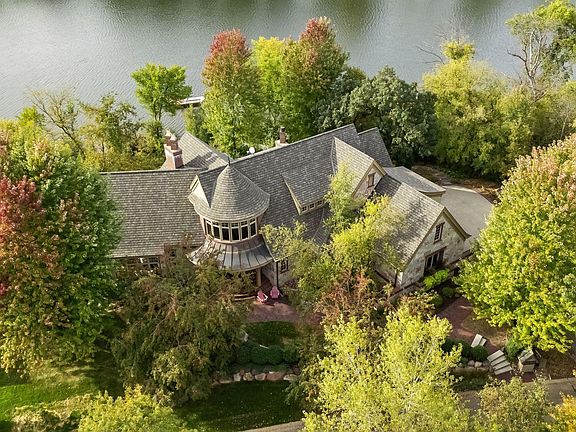 3rd image of 1465 Island Dr