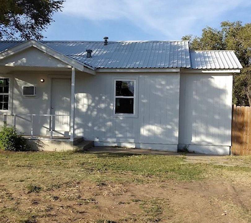 2nd image of 2302 SW 2nd Ave