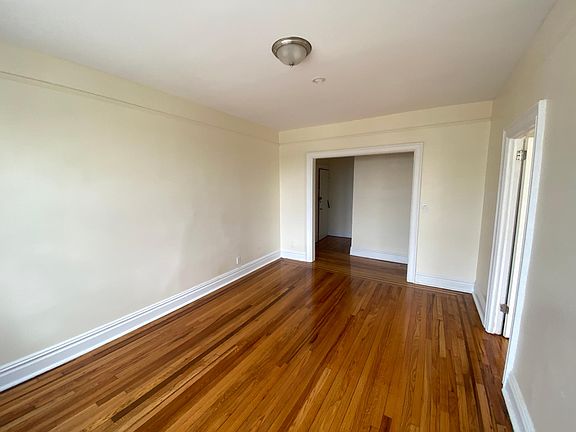 4th image of 3656 Kennedy Blvd APT 31
