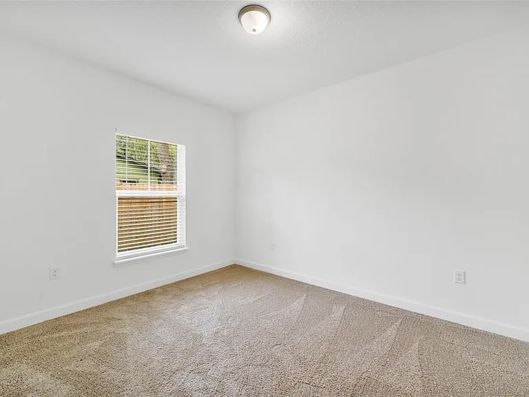 1308 Bond — Photo 15