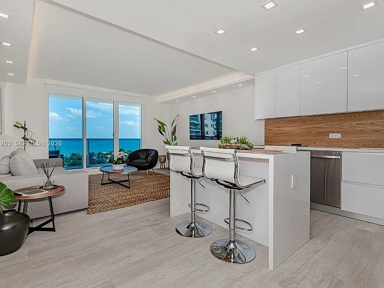 2301 Collins Ave #739 — Photo 15