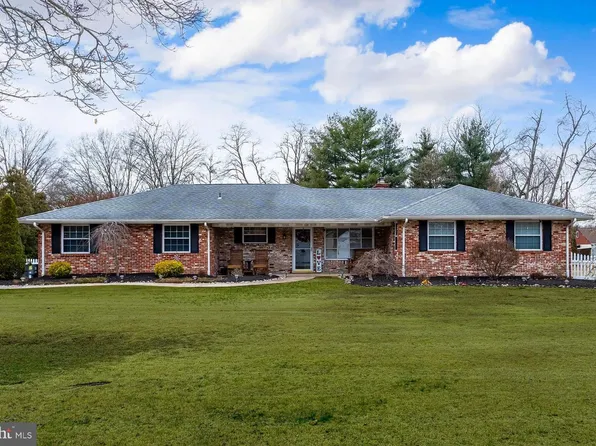 135 Mellon Ave, Gibbstown, NJ 08027