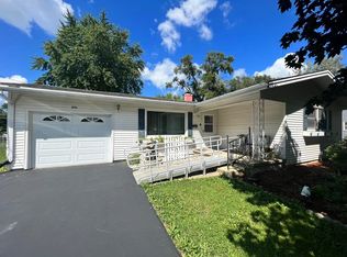 892 Foran Ln, Aurora, IL 60506