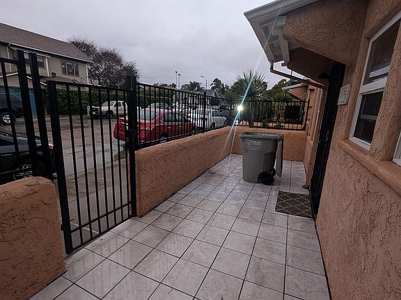4th image of 41 26th St #1135
