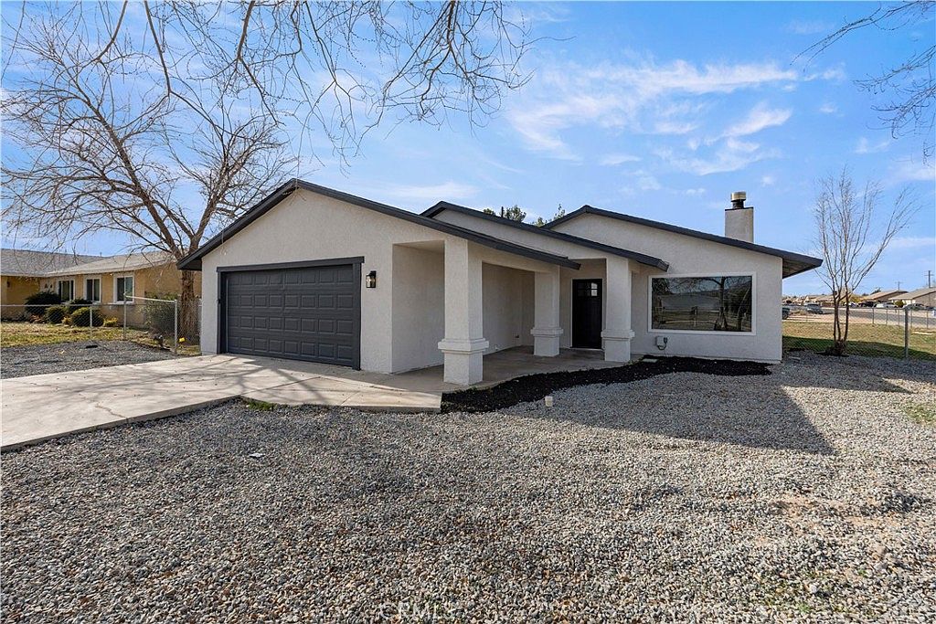 12850 Lakota Rd, Apple Valley, CA 92308 | Zillow