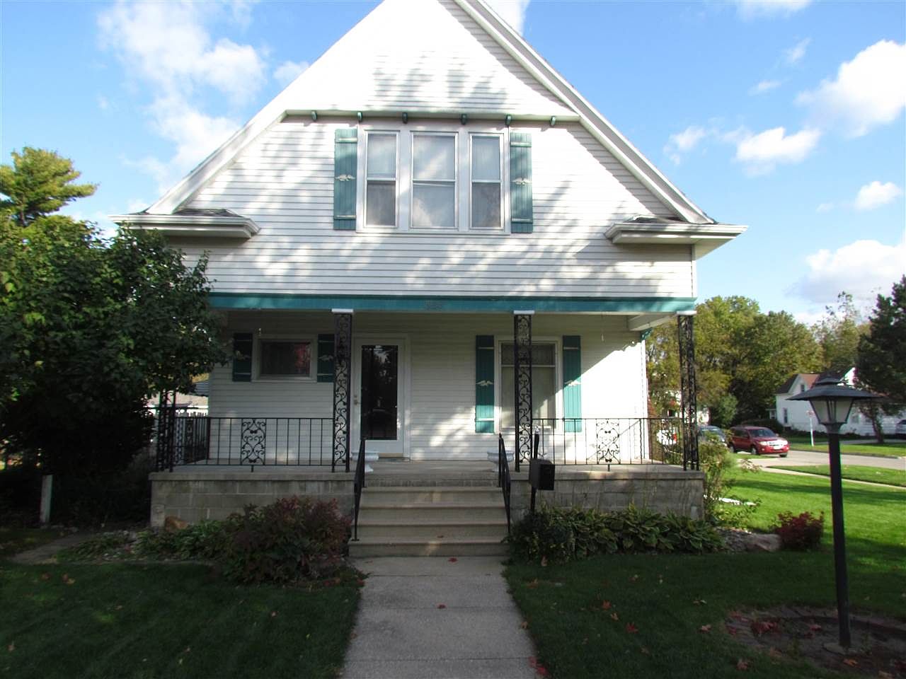 1936 College St, Cedar Falls, IA 50613 Zillow