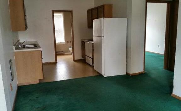 5th image of 112 E Franklin St