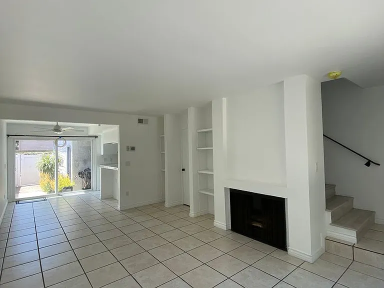 4675 Twintree Dr #5 — Photo 5
