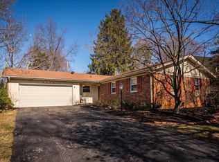 9005 Henry Clay Dr, Louisville, KY 40242