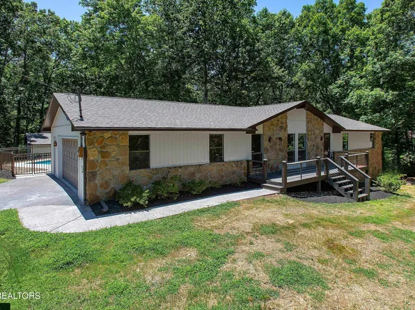 203 Skyline Ln, Powell, TN 37849