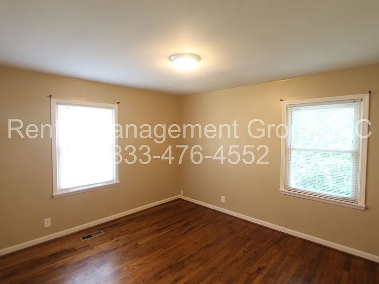 2232 6th St NE — Photo 12