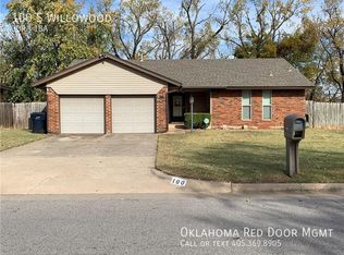 100 S Willowood Dr, Yukon, OK 73099