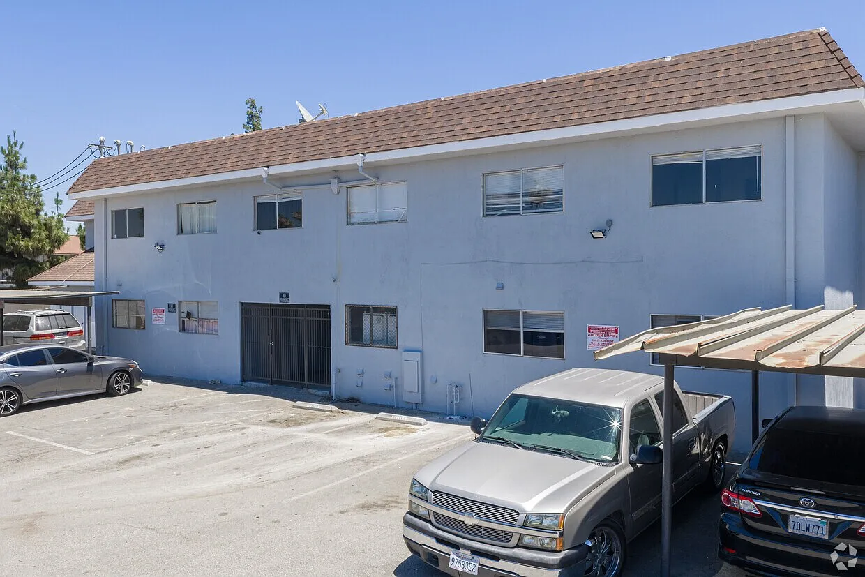 2 bed, $1,149 — Photo 3