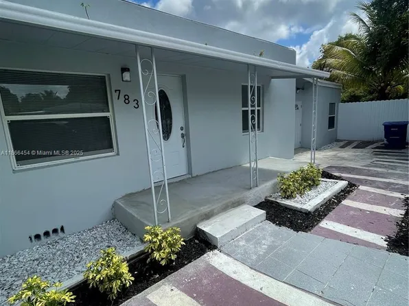 783 NW 98th St, Miami, FL 33150