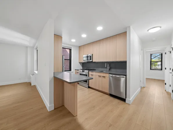 Harbor House, 3 Davenport Ave, New Rochelle, NY 10805