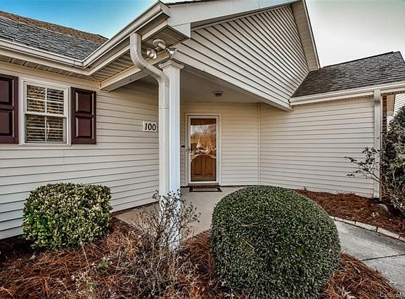 3rd image of 100 Keswick Ln