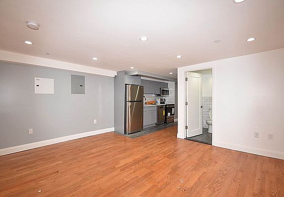 3rd image of 66 Lewis Ave