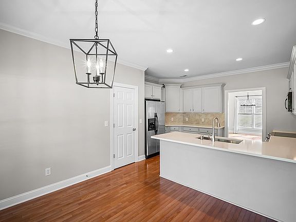 3rd image of 147 Richard Byerly Rd