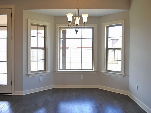5th image of 60 Cypress Point Dr