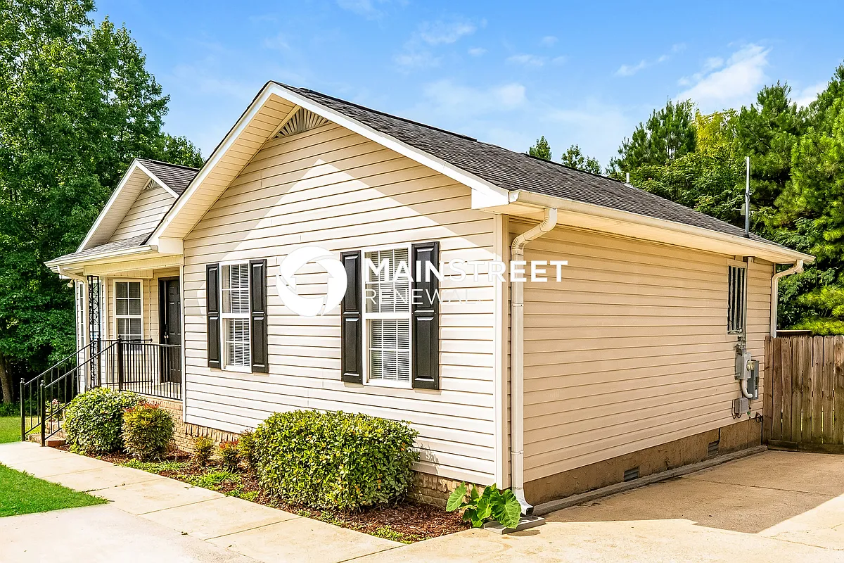 Front View - 30 Sunset Cir