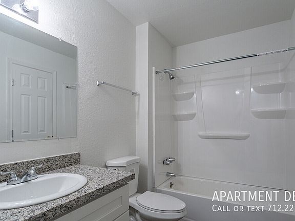 3rd image of 407 Lakeview Dr #4004