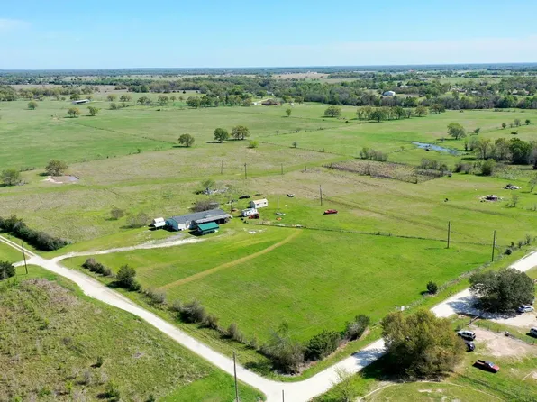 1440 Mustang Loop, Madisonville, TX 77864