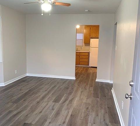 3rd image of 318 Lawton St