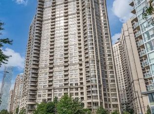 3880 Duke Of York Blvd #608, Mississauga, ON L5B4M7