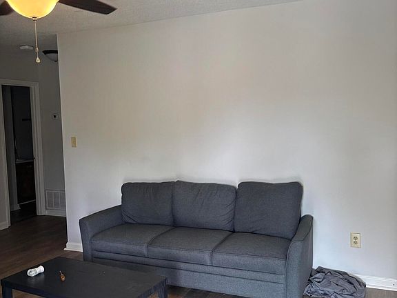 3rd image of 2412 Antebellum Dr #B