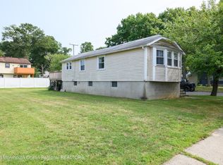 13 Michigan Ave, Port Monmouth, NJ 07758