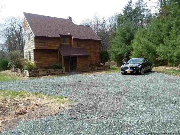 446 Abbey Rd, Woodstock, NY 12457