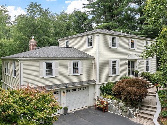 2nd image of 18 Farrwood Dr
