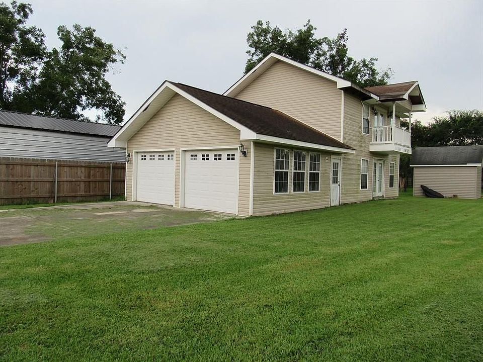 1st image of 411 River Oaks Dr #413